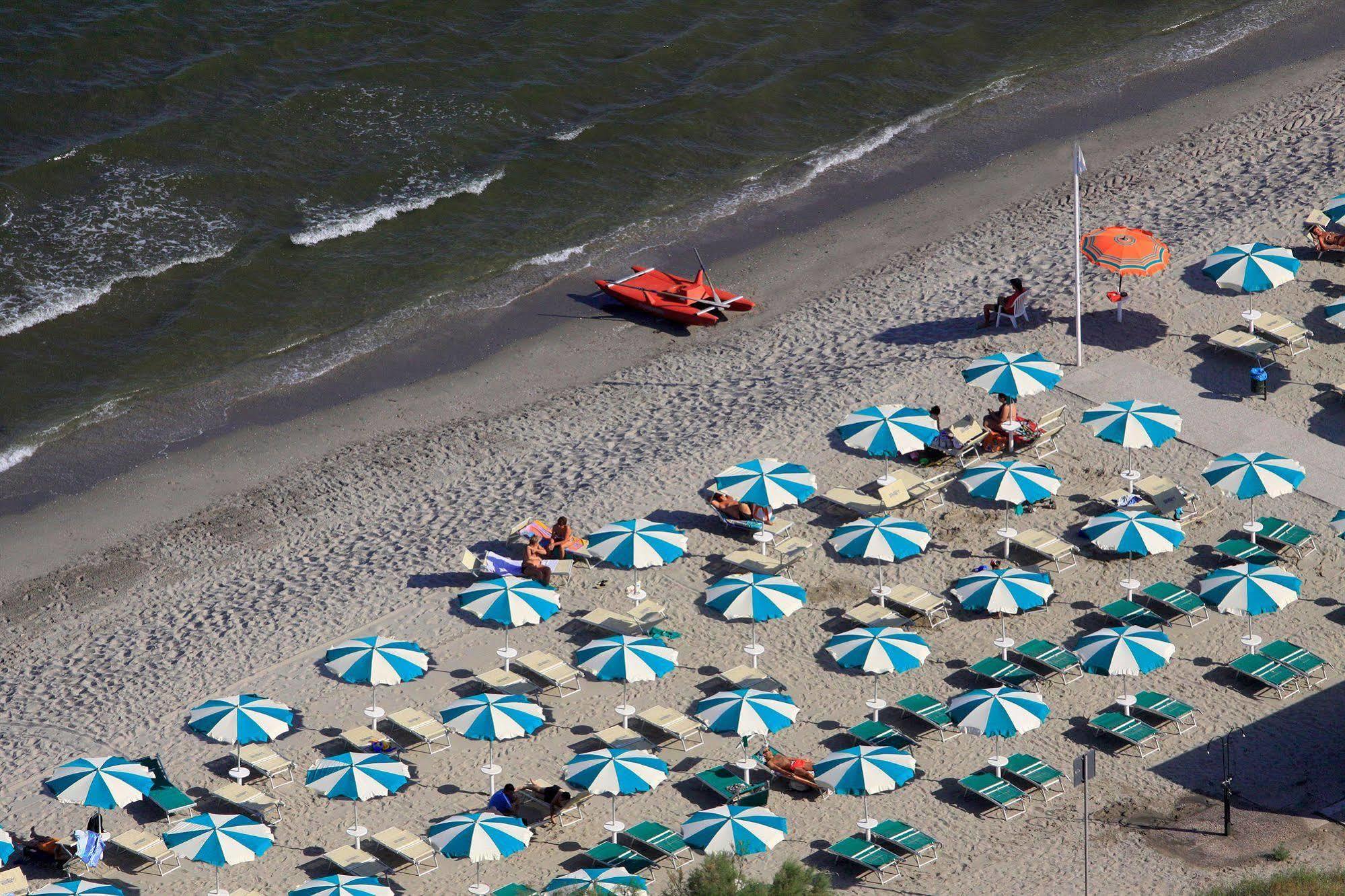 Club Village & Hotel Spiaggia Romea Lido di Volano Ngoại thất bức ảnh