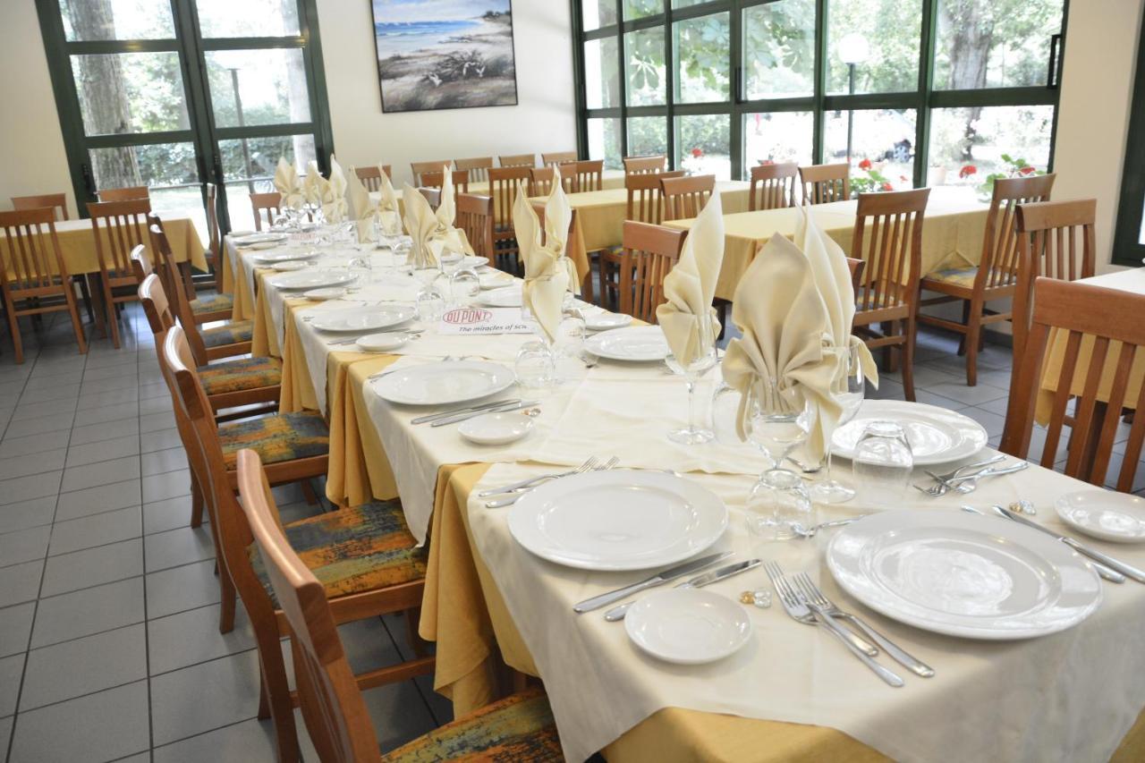 Club Village & Hotel Spiaggia Romea Lido di Volano Ngoại thất bức ảnh